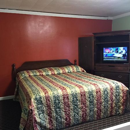 Skyland Motel Cornelia Extérieur photo
