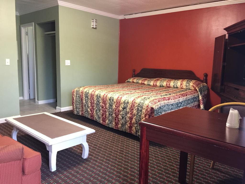 Skyland Motel Cornelia Extérieur photo