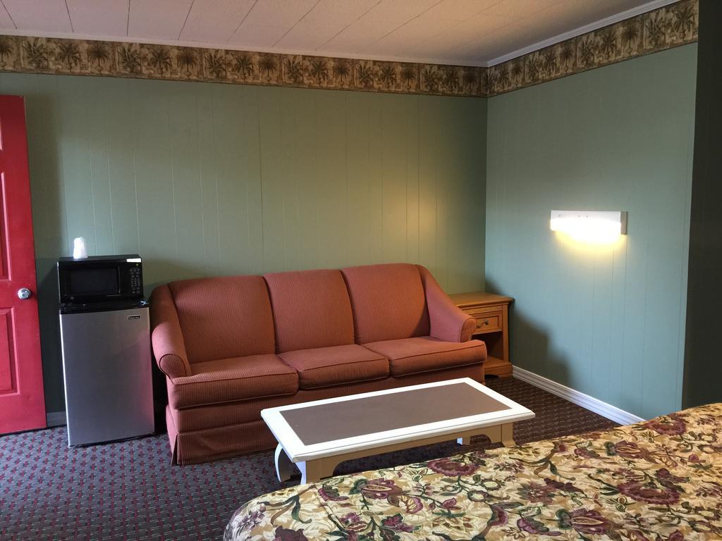 Skyland Motel Cornelia Extérieur photo