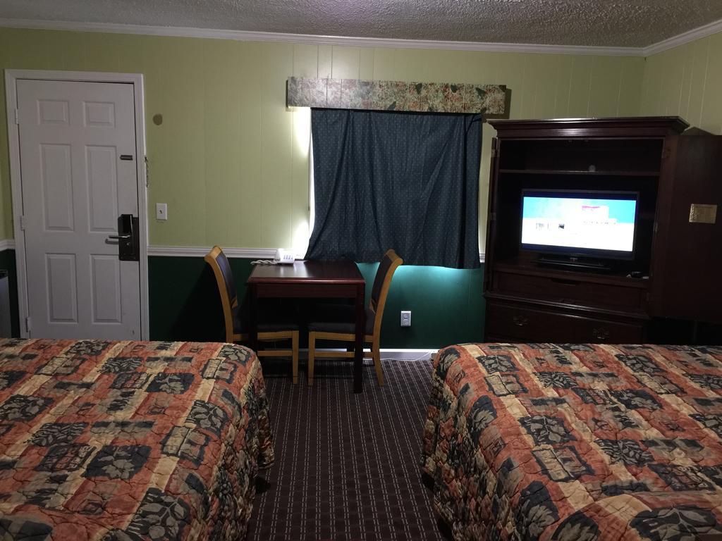 Skyland Motel Cornelia Extérieur photo